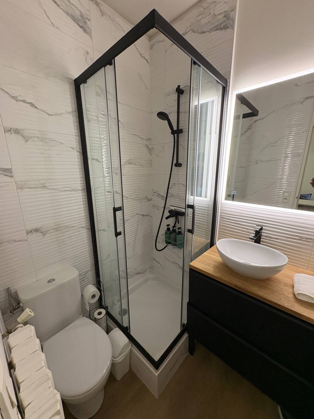 1ce5f9aa-4f14-47bf-8fc9-6a4c19a28dc4