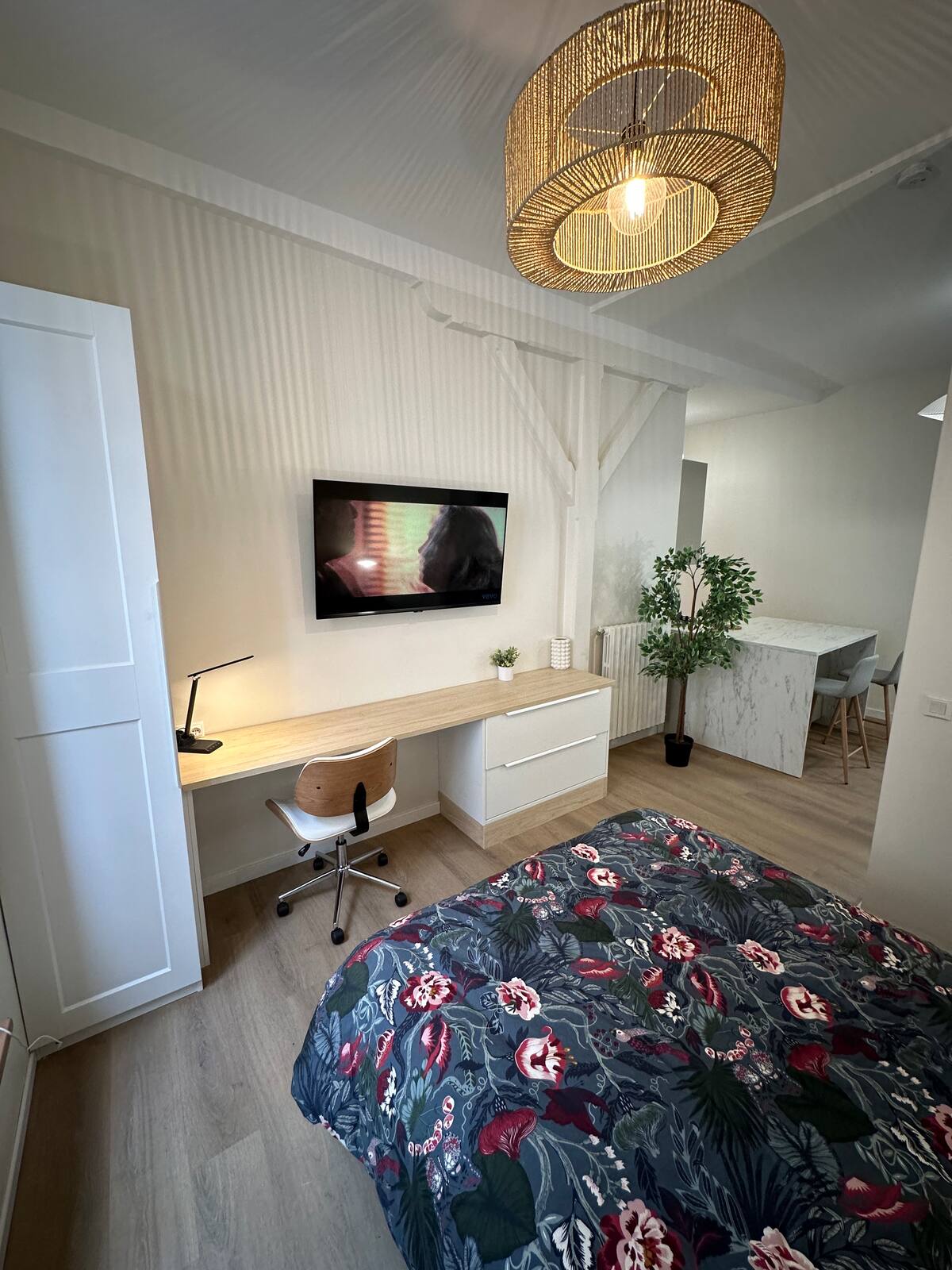 5641de42-ccf8-4b28-be6c-1bc41cd96df8